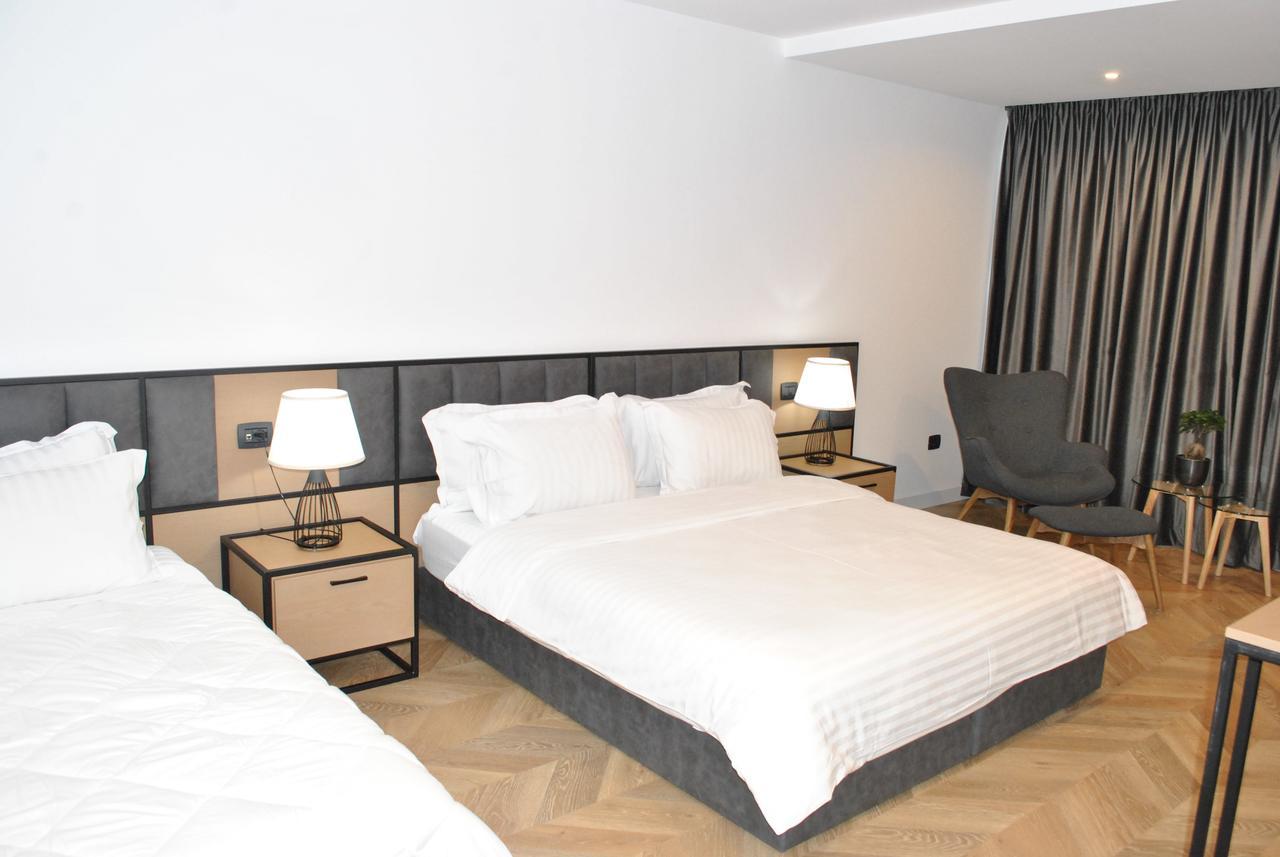 Prime Hotel Tirana Bagian luar foto